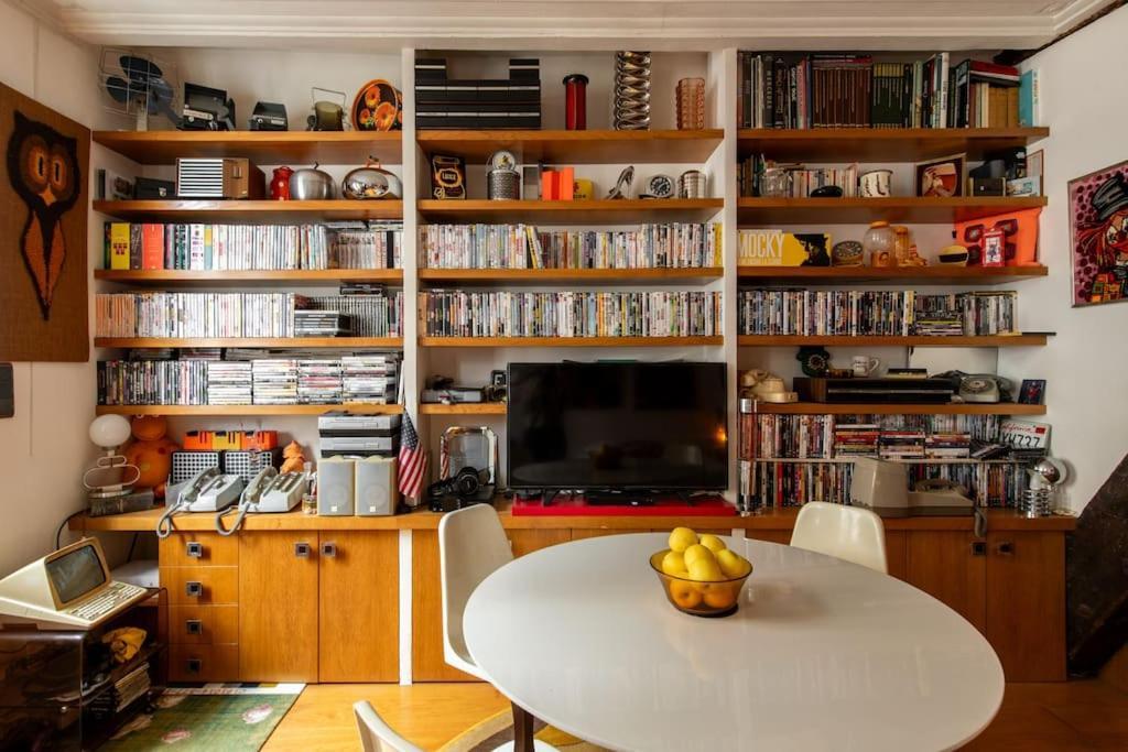 Lombards - Cozy In The Heart Of Place Du Chatelet. * Parigi